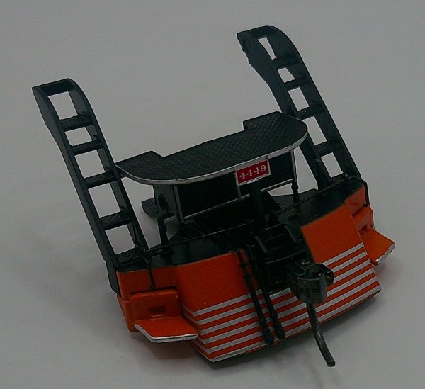 PILOT / COMPLETE / ORANGE & BLACK / W/COUPLER / SOUTHERN PACIFIC DAYLIGHT / HO SCALE GS-4 4-8-4