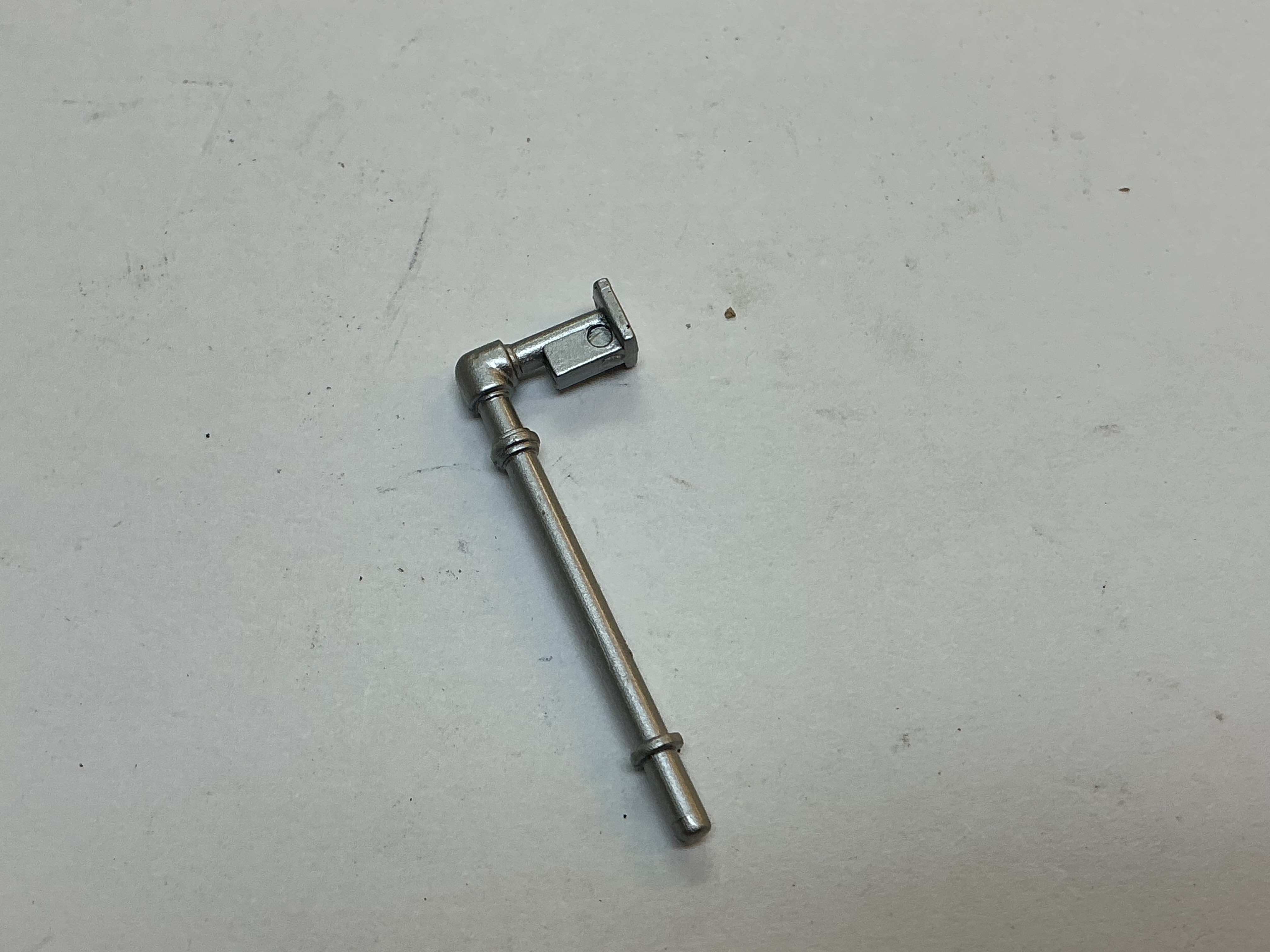 FUEL SUPPLY PIPE / SILVER / LONG PIPE ON FRONT OF FUEL TANK / RAILKING ONE GAUGE F-3 & F-7