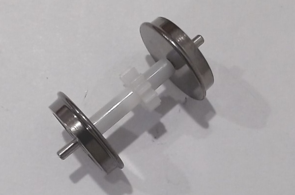 WHEEL & AXLE ASSEMBLY / W/HELICAL GEAR / HO SCALE SD70ACE