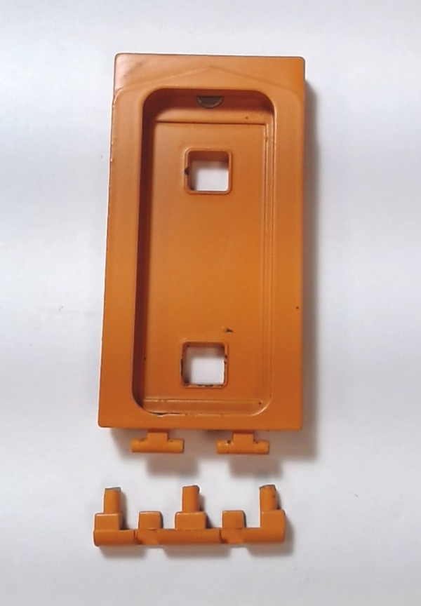 DOOR / REAR / W/HINGE / ORANGE / W/O DIAPHRAGM / PREMIER FM ERIE BUILT MLW