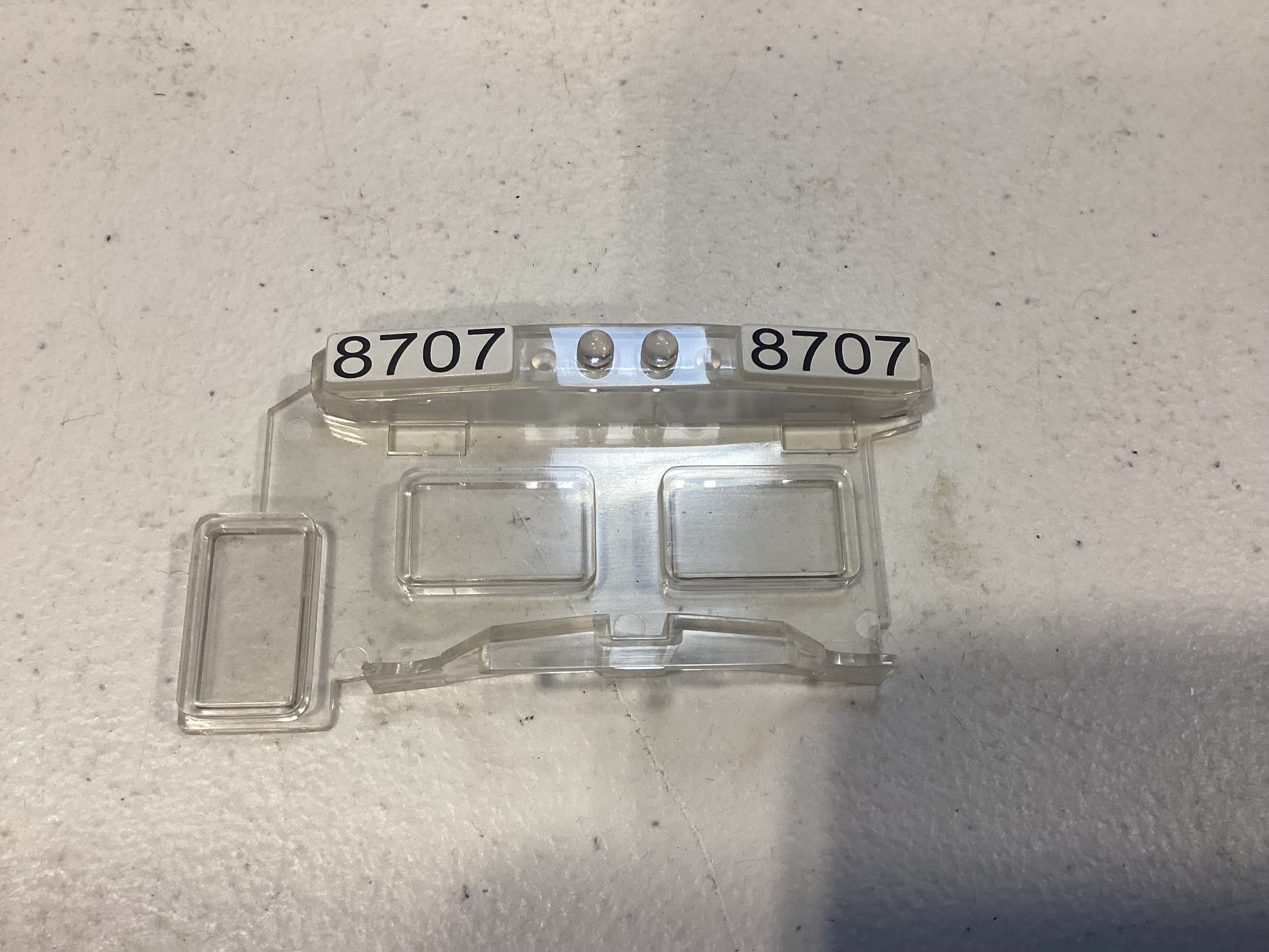 NUMBER BOARD / & WINDSHIELD INSERT / #8707 / NARROW NOSE / RAILKING ONE GAUGE DASH-8