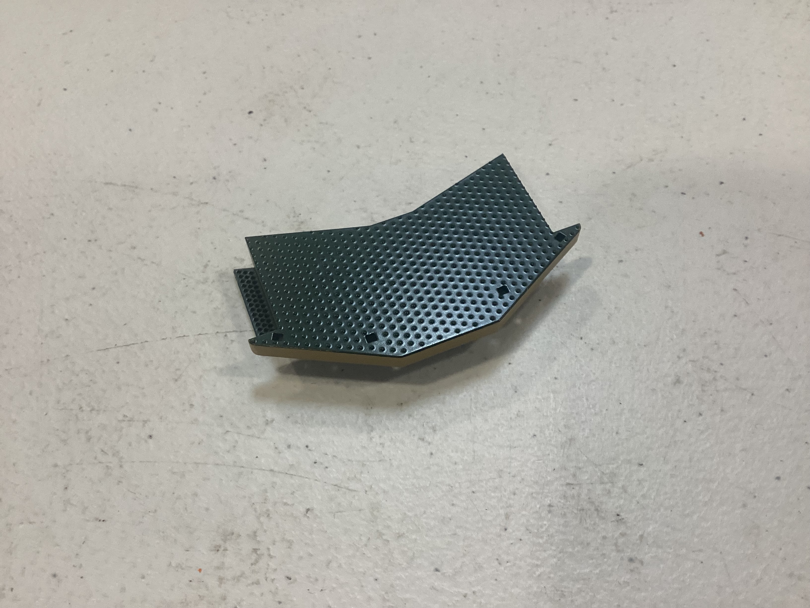 PILOT DECK / FRONT / GREEN W/YELLOW FRONT / WHITE SIDES / WIDE NOSE / C&NW / RAILKING ONE GAUGE DASH-8