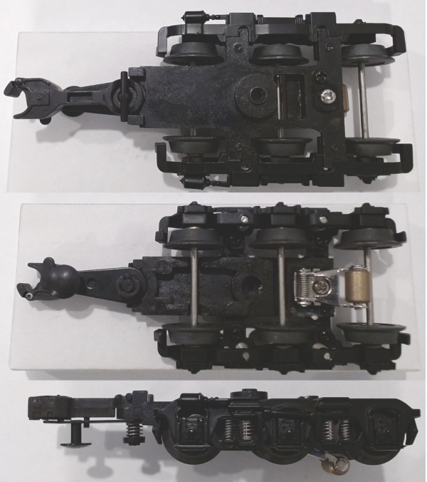 TRUCK / PASSENGER / 3-AXLE / W/MAGNETIC COUPLER / W/PICK UP / BLACK / PREMIER MADISON CARS