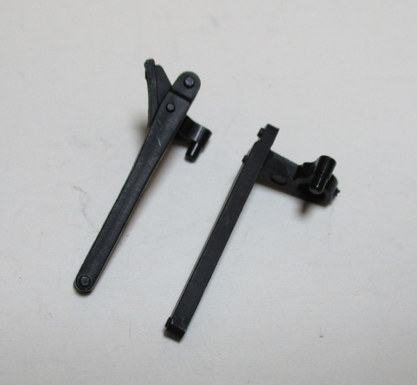 BRAKE SHOE / RH / FRONT DRIVER / PLASTIC / PREMIER K-4s 4-6-2