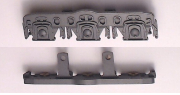 SIDE FRAME / 3-AXLE / TENDER / GRAY / RAILKING DREYFUS HUDSON 4-6-4