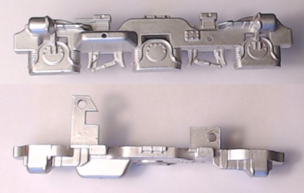 SIDE FRAME / 3-AXLE / LF & RR / SILVER / TOP MOUNT / PREMIER DASH-9