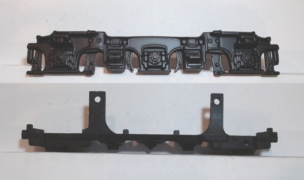 SIDE FRAME / 3-AXLE / RF & LR / BLACK / PS 1 & PS 2 / PREMIER E-8