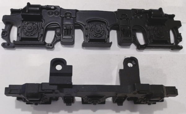 SIDE FRAME / 3-AXLE / RR & LF / BLACK / TOP MOUNT / PS 1 / RAILKING E-8