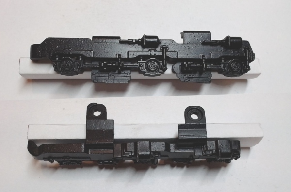 SIDE FRAME / 3-AXLE / RF & LR / BLACK / TOP MOUNT / RAILKING SD90MAC