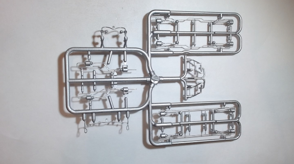 BRAKE LINE PLUMBING / FOR SIDE FRAMES / SILVER / HO SCALE ES44AC