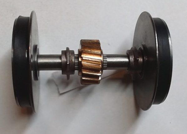 WHEEL & AXLE ASSEMBLY / W/TRACTION TIRE / W/ HELICAL GEAR / RAILKING ONE GAUGE F-3 & F-7