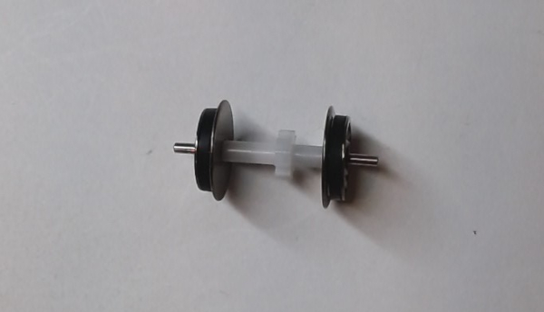 WHEEL / HO SCALE / REAR / W/TRACTION TIRE / HO SCALE GP-35 PS3+