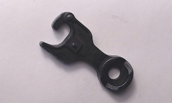 COUPLER / O GAUGE / NON-OPERATING / 34.5mm L / CUT DOWN TO 4.5mm THICK / RAILKING DIESEL W/TETHER PCB
