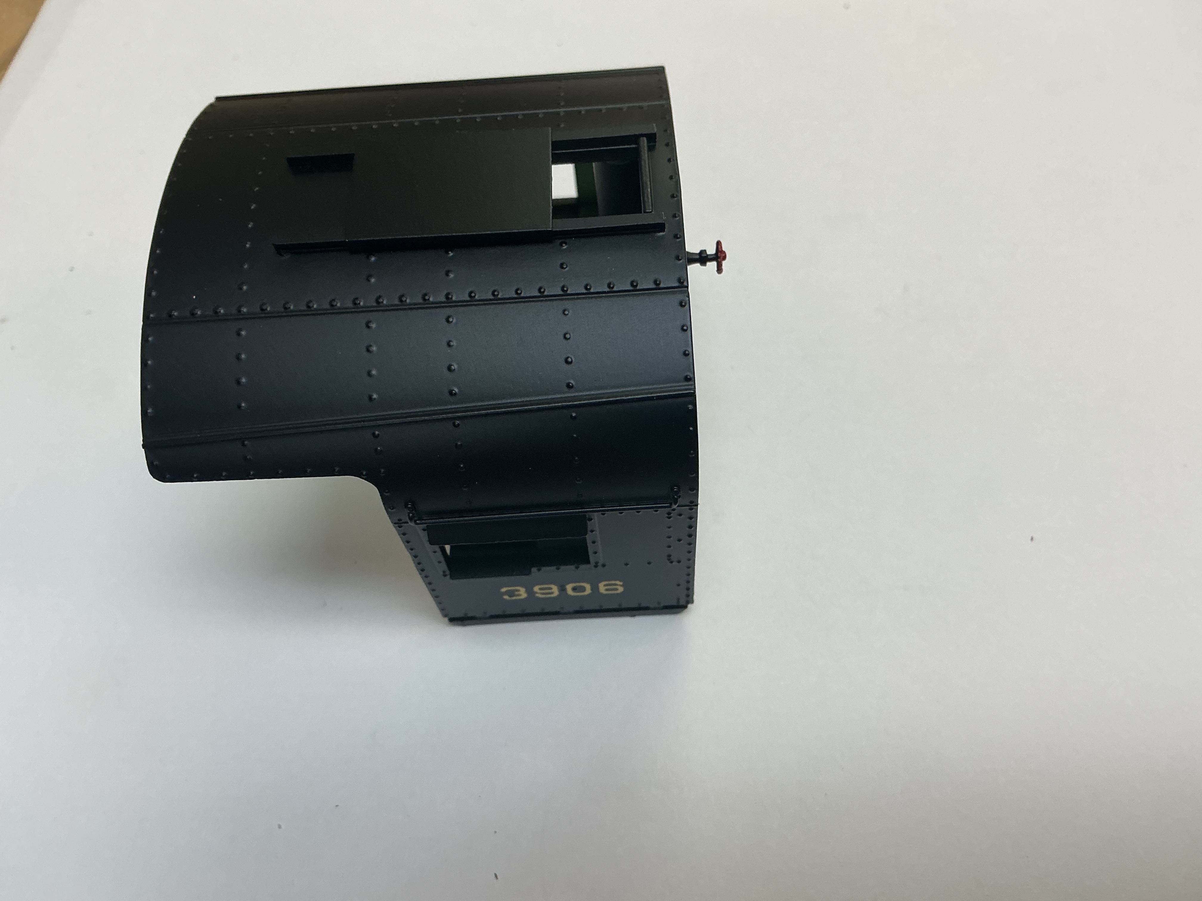 CAB / W/O REAR WALL / W/WINDOWS / LIRR #3906 / PREMIER A-5 SWITCHER 0-4-0