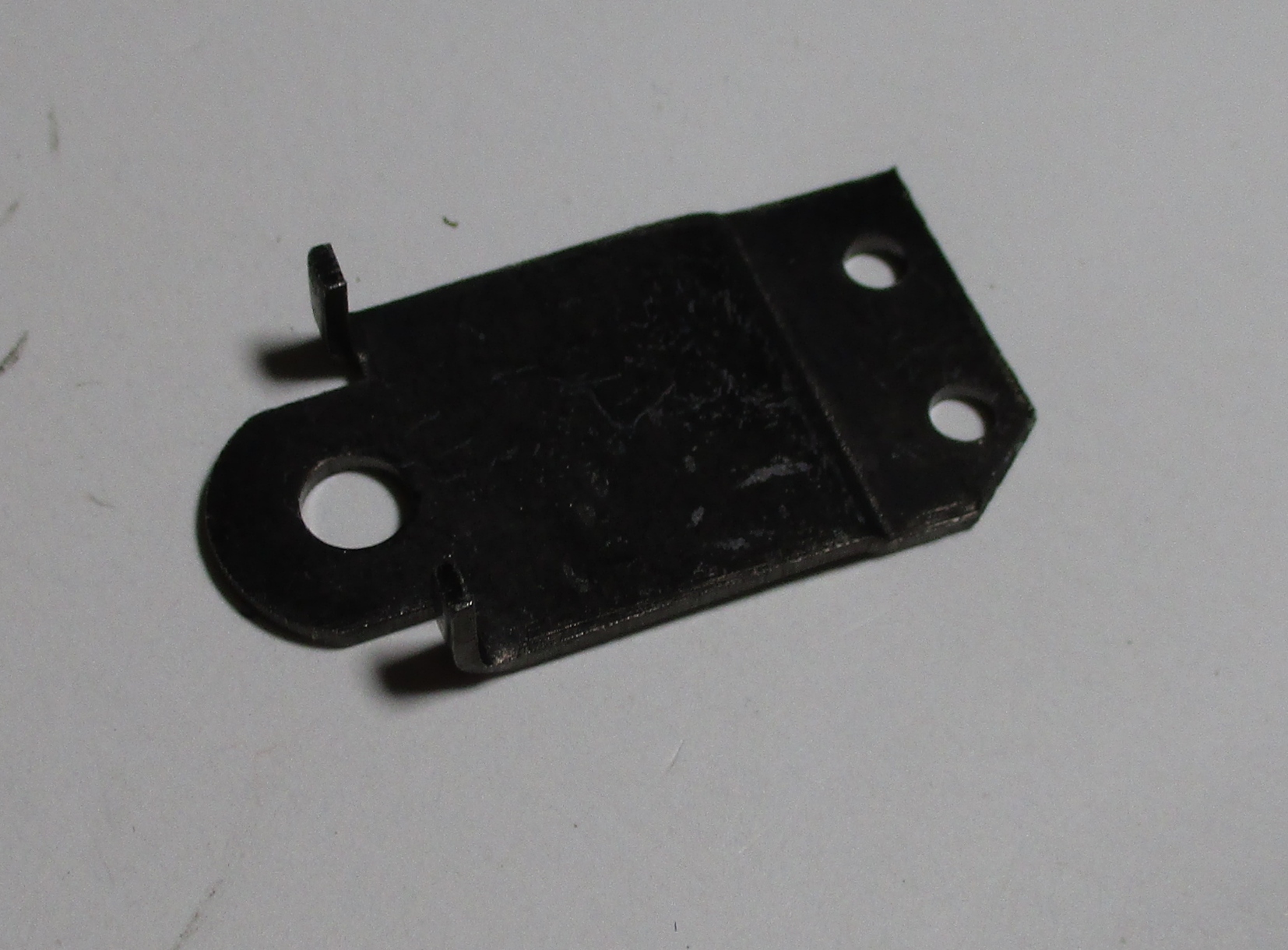 BRACKET / REAR COUPLER MOUNT / TENDER TRUCK / STAMPED / PREMIER BR44 & SNCF 150X