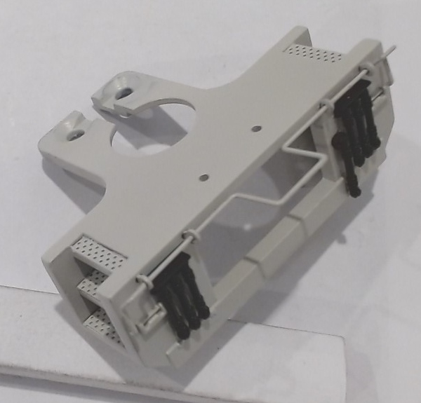 PILOT / 2 HOLE / LIGHT GRAY / W/COUPLER CUT LEVER / PREMIER SD70ACE 