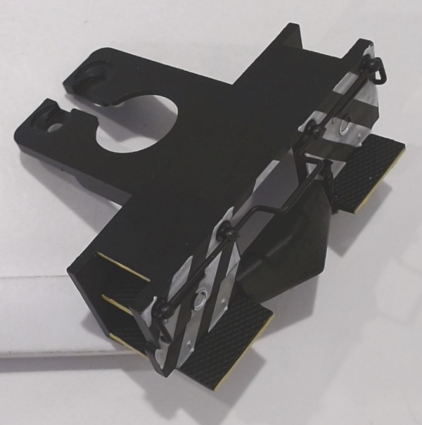 PILOT / BLACK W/WHITE STRIPES & YELLOW STEP ENDS / 2 HOLE / PREMIER 2500HP