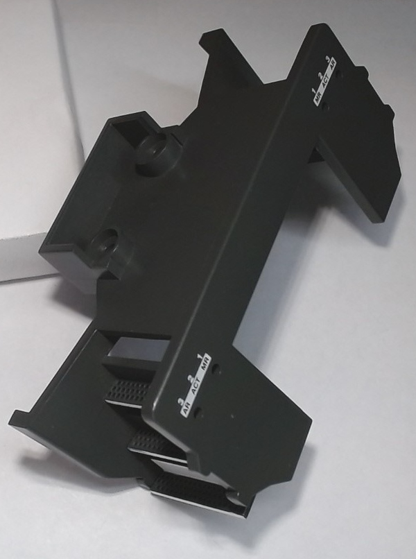 PILOT / GRAY / FRONT / RAILKING ONE GAUGE DASH-8 