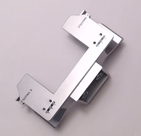 PILOT / SILVER W/YELLOW / REAR / RAILKING ONE GAUGE DASH-8 / SANTA FE