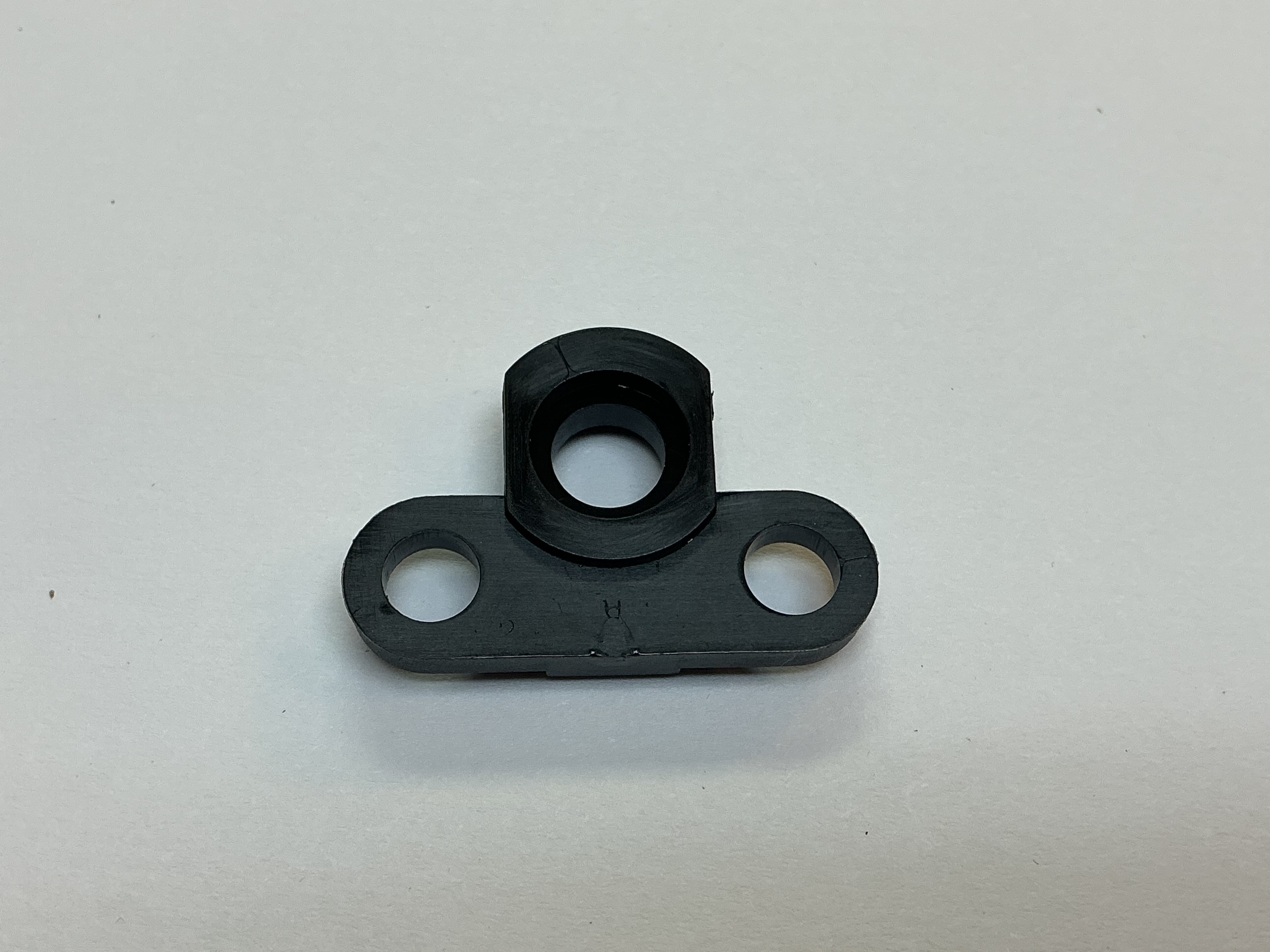 BRACKET / COUPLER MOUNT / 6.45mm TALL / RAILKING ONE GAUGE ES44AC