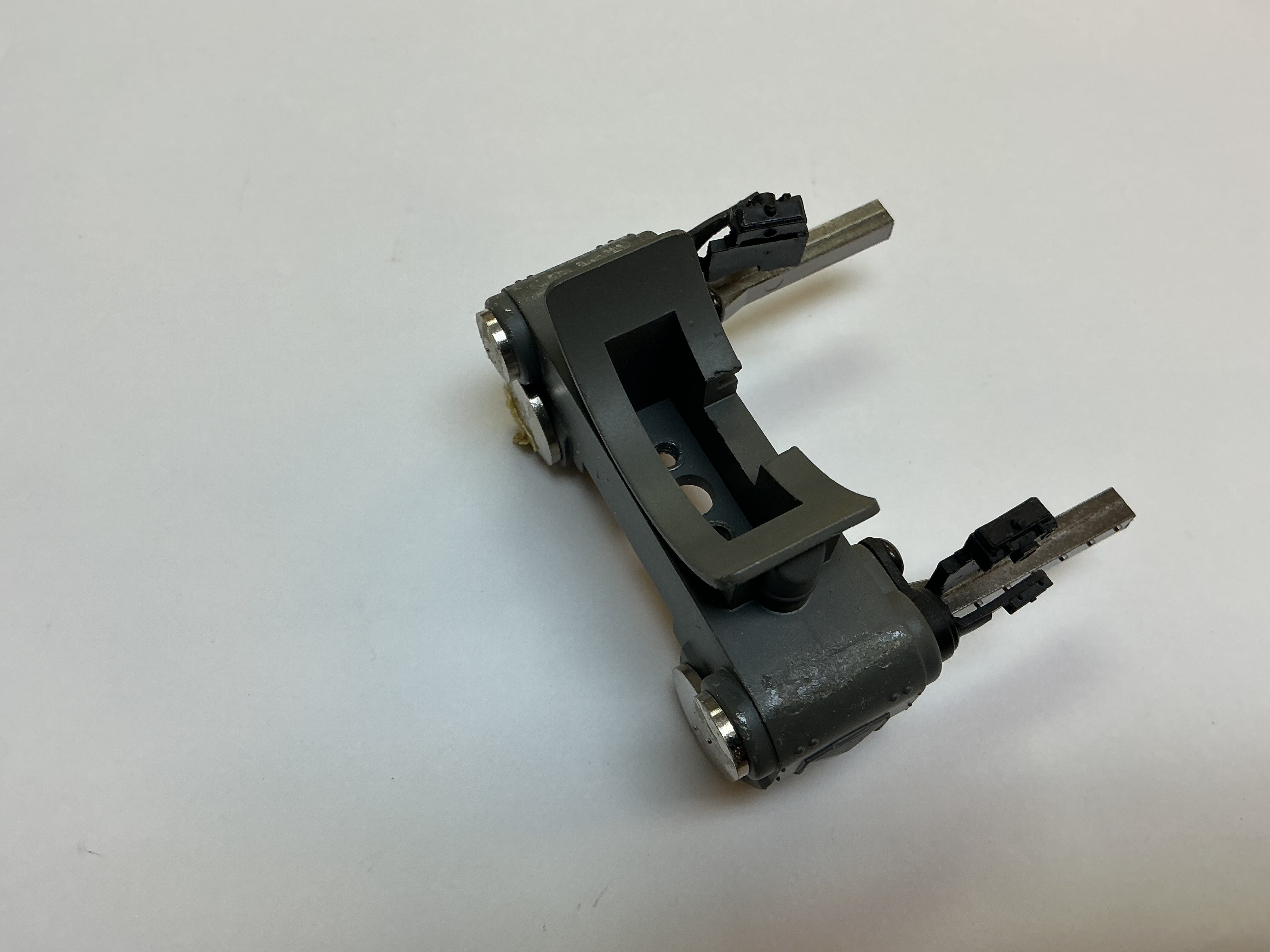 STEAM CHEST / GRAY / W/SILVER CAPS / W/CROSSHEAD GUIDES / PREMIER FEF 4-8-4