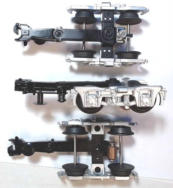 TRUCK / PASSENGER / 2-AXLE / W/MAGNETIC COUPLER / W/PICK UP / SILVER / RAILKING 60ft STREAMLINED CARS