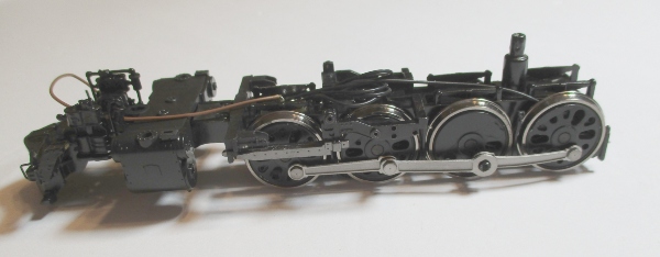 FRONT ENGINE / W/SOME LINKAGES / W/O GEARBOX / INCOMPLETE / HO SCALE BIG BOY 4-8-8-4