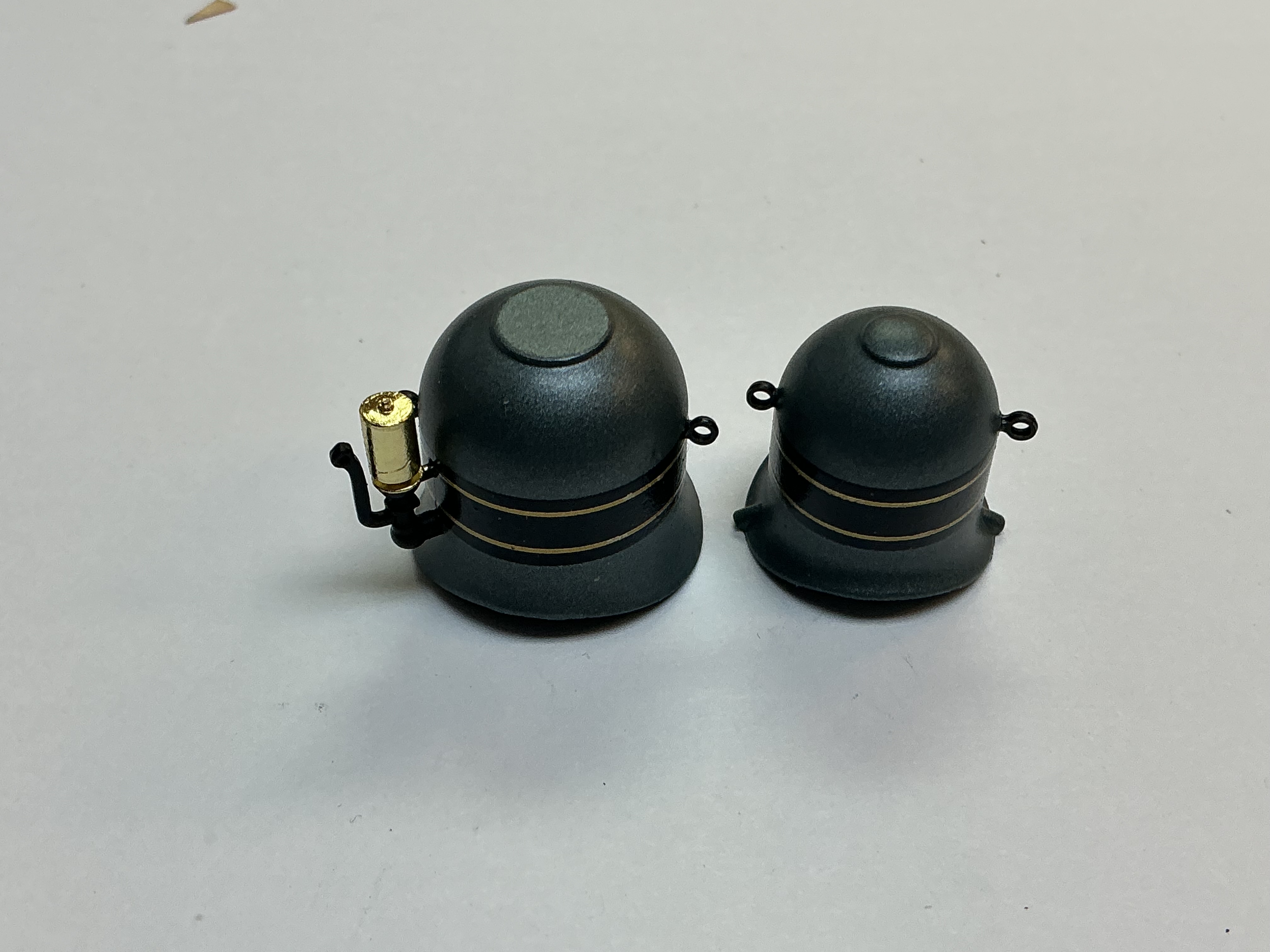 STEAM DOME / SET / ONE W/WHISTLE / ONE WITHOUT / METALLIC BLUE W/2 GOLD STRIPES / PREMIER AMERICAN & ESE 4-4-0