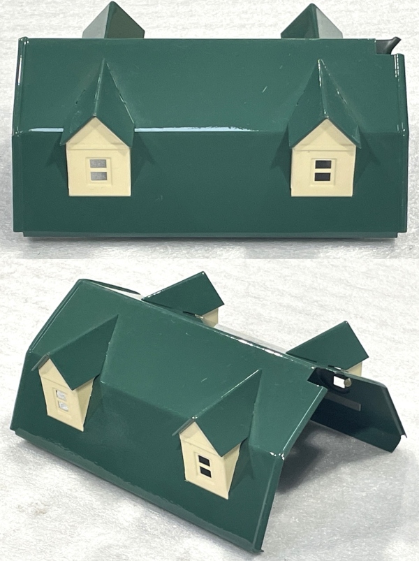 189 VILLA ROOF / PEACOCK & IVORY