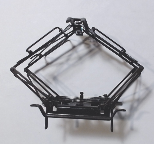 PANTOGRAPH / BLACK / W/O INSULATORS / PREMIER E-2 BI-POLAR 