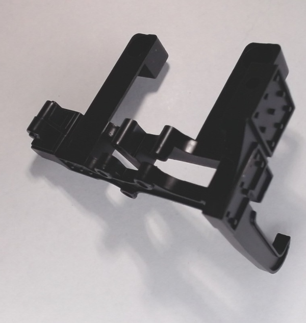MOTION HANGER / RH ALL ENGINES / BLACK / RAILKING ONE GAUGE TRIPLEX 2-8-8-8-2