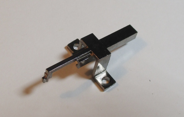 CROSSHEAD GUIDE / CENTER CYLINDER / SATIN NICKEL / PREMIER 3-CYLINDER 4-12-2