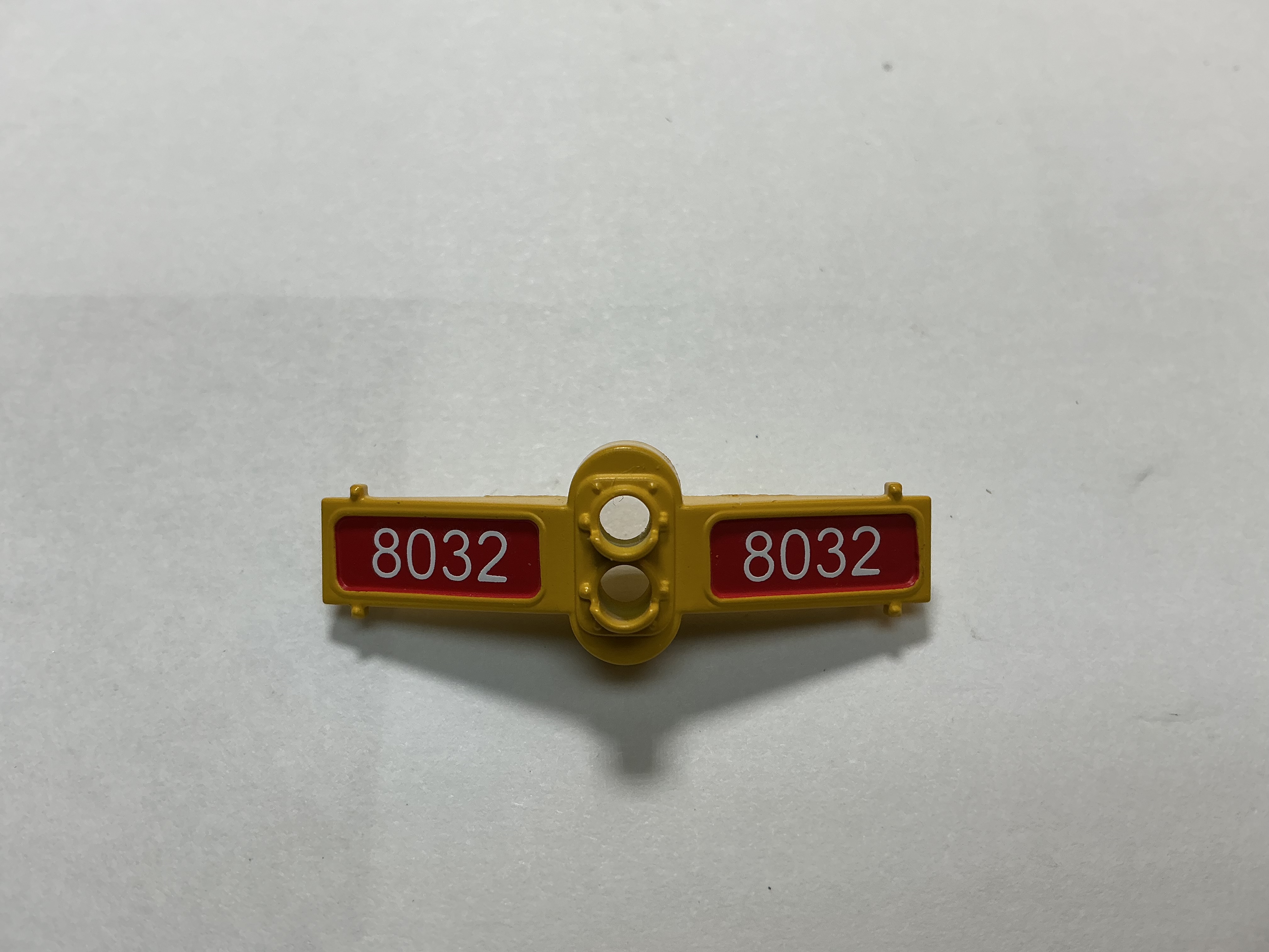 NUMBER BOARD / FRONT / W/HEADLIGHT HOUSING / YELLOW / #8032 / PREMIER SD60M