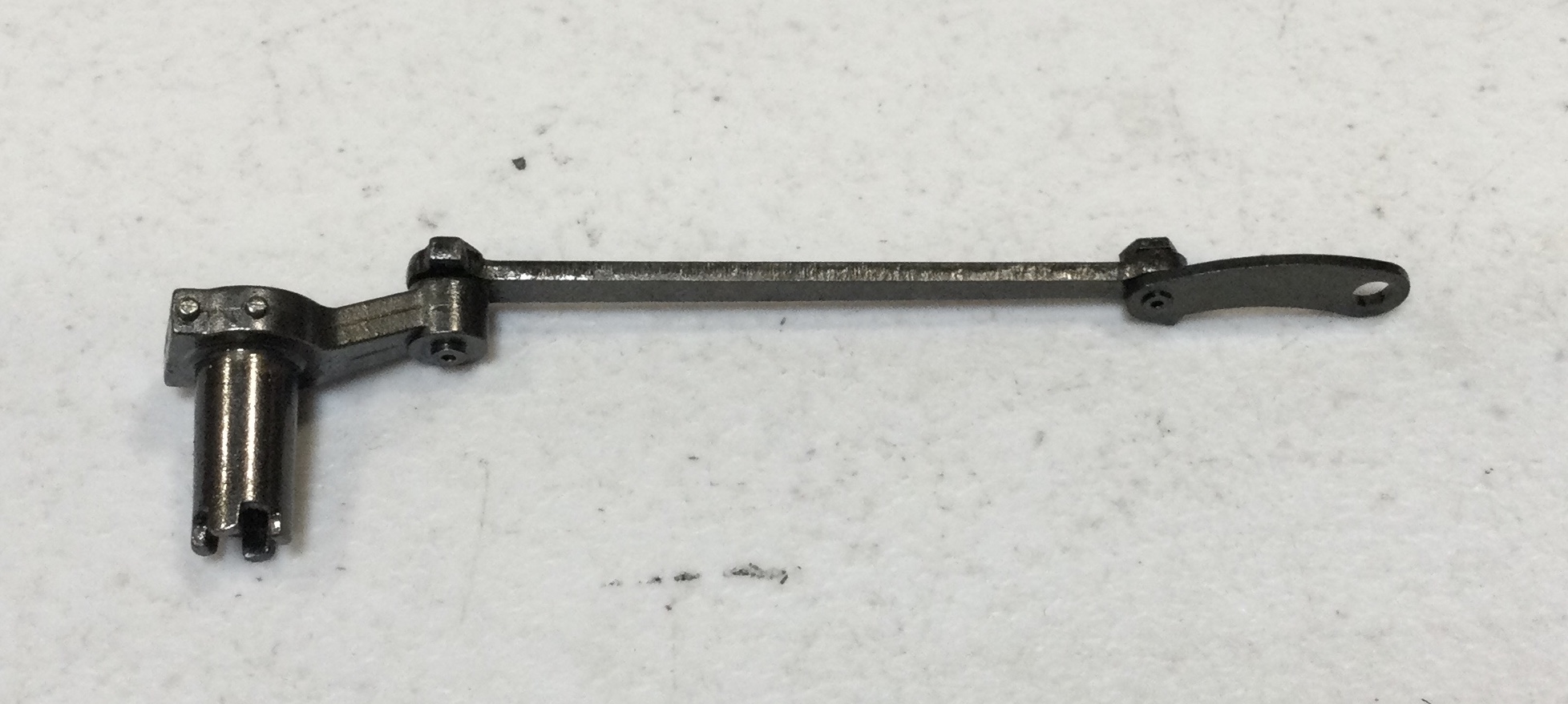 ECCENTRIC ROD ASSEMBLY / LH / BLACKENED / ALL 3 ENGINES / RAILKING ONE GAUGE TRIPLEX