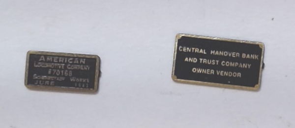 BUILDER PLATE / OWNER / LEASOR / RECTANGLE / 1 PAIR / CLINCHFIELD #675 / PREMIER CHALLENGER 4-6-6-4