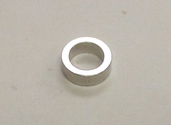 MAIN ROD SPACER / PLATINUM / 10mm O.D. x 7.1mm I.D. x 2.4mm TALL / PREMIER J-1e HUDSON 4-6-4 