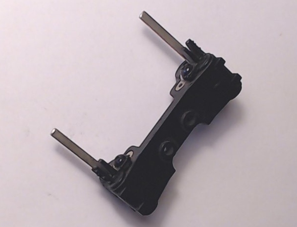 STEAM CHEST / BLACK / W/CROSSHEAD GUIDES / RAILKING NORTHERN 4-8-4