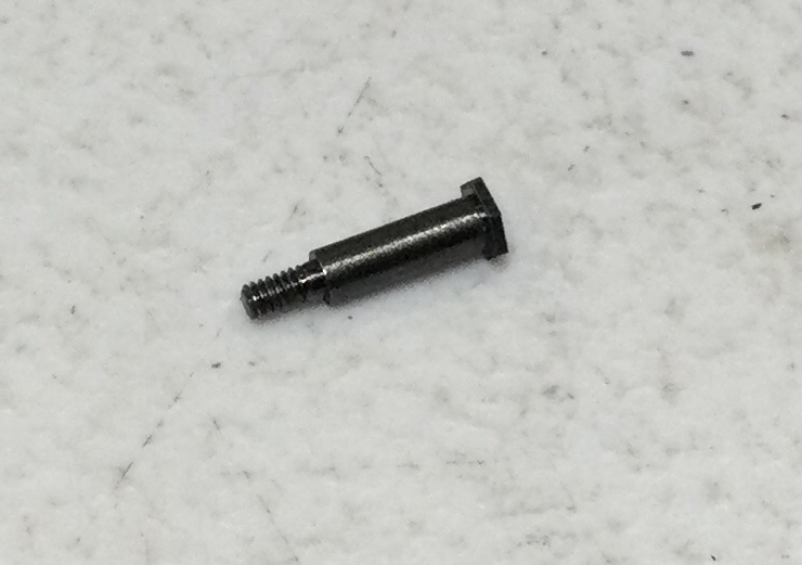 SHOULDER SCREW / (SHLDR LENGTH 8mm) / M2 x 0.4 x 12.4mm L / BELL CRANK & ECCENTRIC / RAILKING ONE GAUGE TRIPLEX