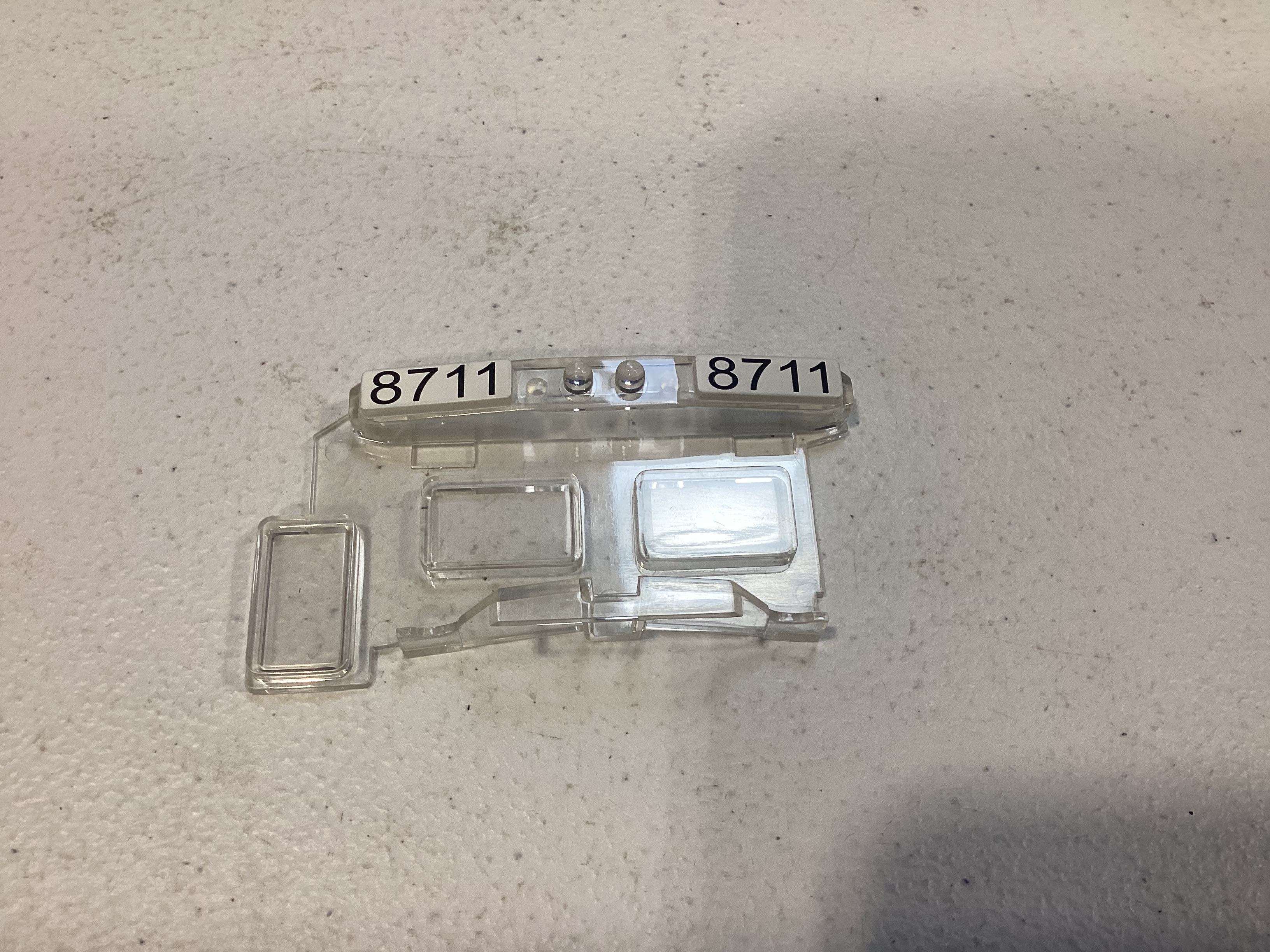 NUMBER BOARD / & WINDSHIELD INSERT / #8711 / NARROW NOSE / RAILKING ONE GAUGE DASH-8