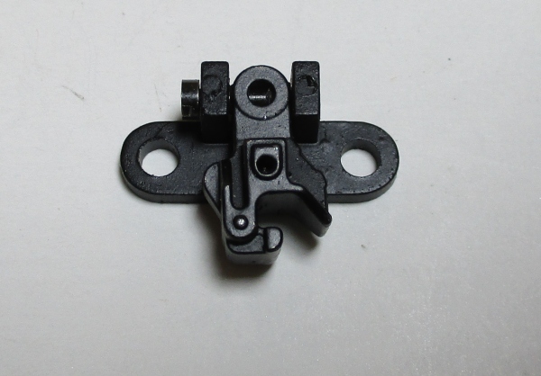 SCALE COUPLER / W/FOLDING BRACKET / MODERN PILOT / PREMIER K-4s 4-6-2 / STREAMLINED