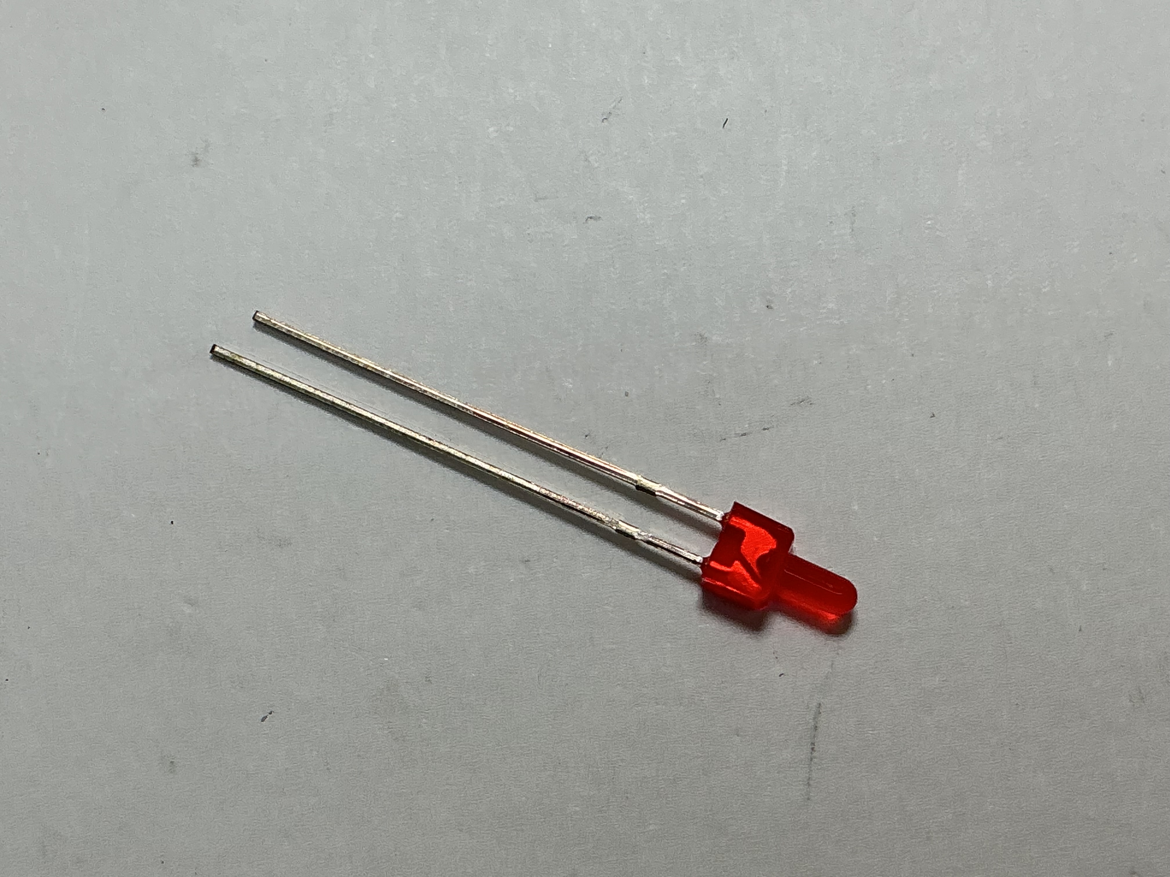 LED / RED / SINGLE / NO WIRES / 2mm DIAM / MARKER LIGHT / PREMIER U30C