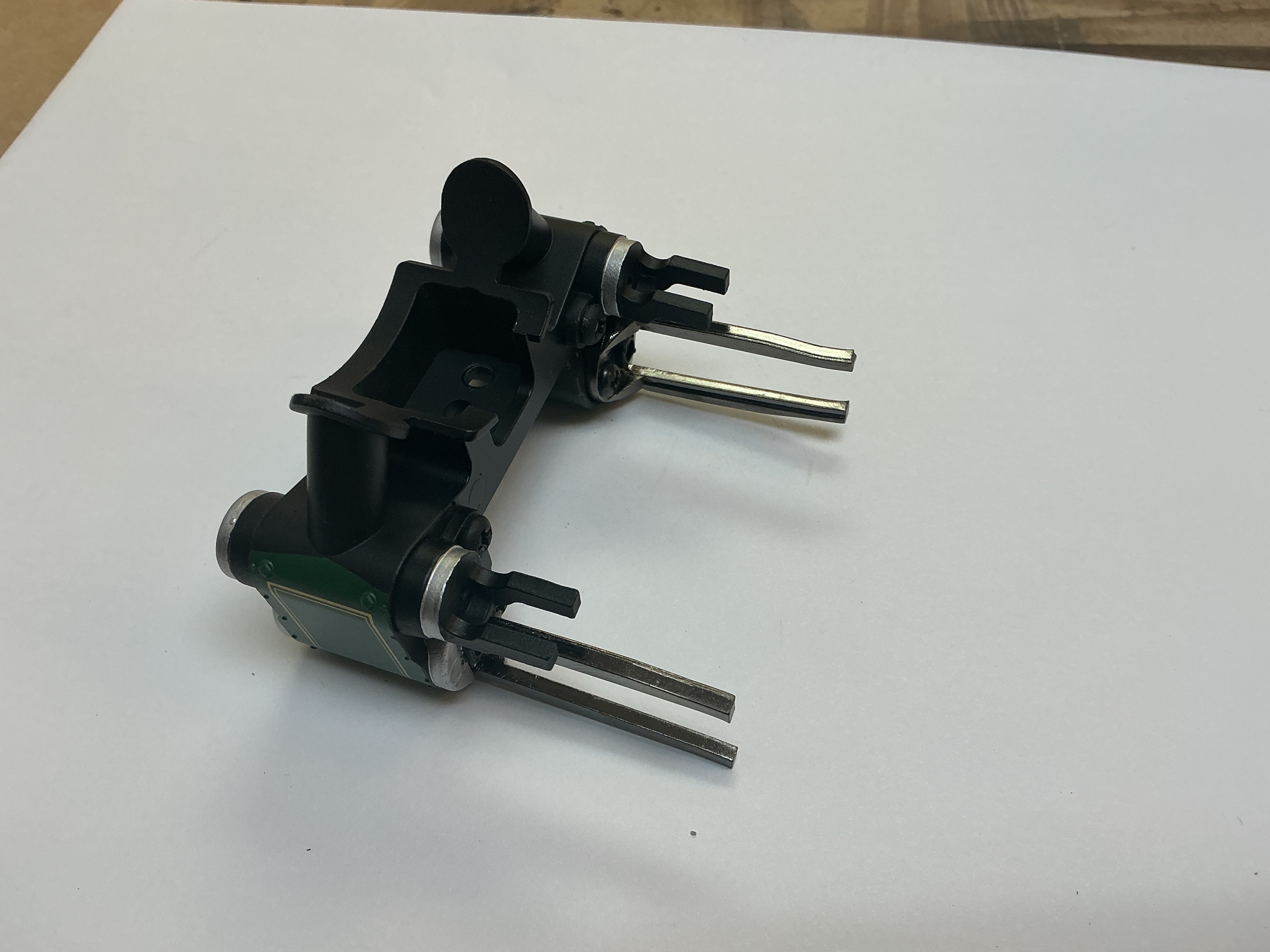 STEAM CHEST W/CROSSHEAD GUIDES / BLACKENED / BLACK / W/SILVER CAPS / PREMIER LIGHT MIKADO 2-8-2