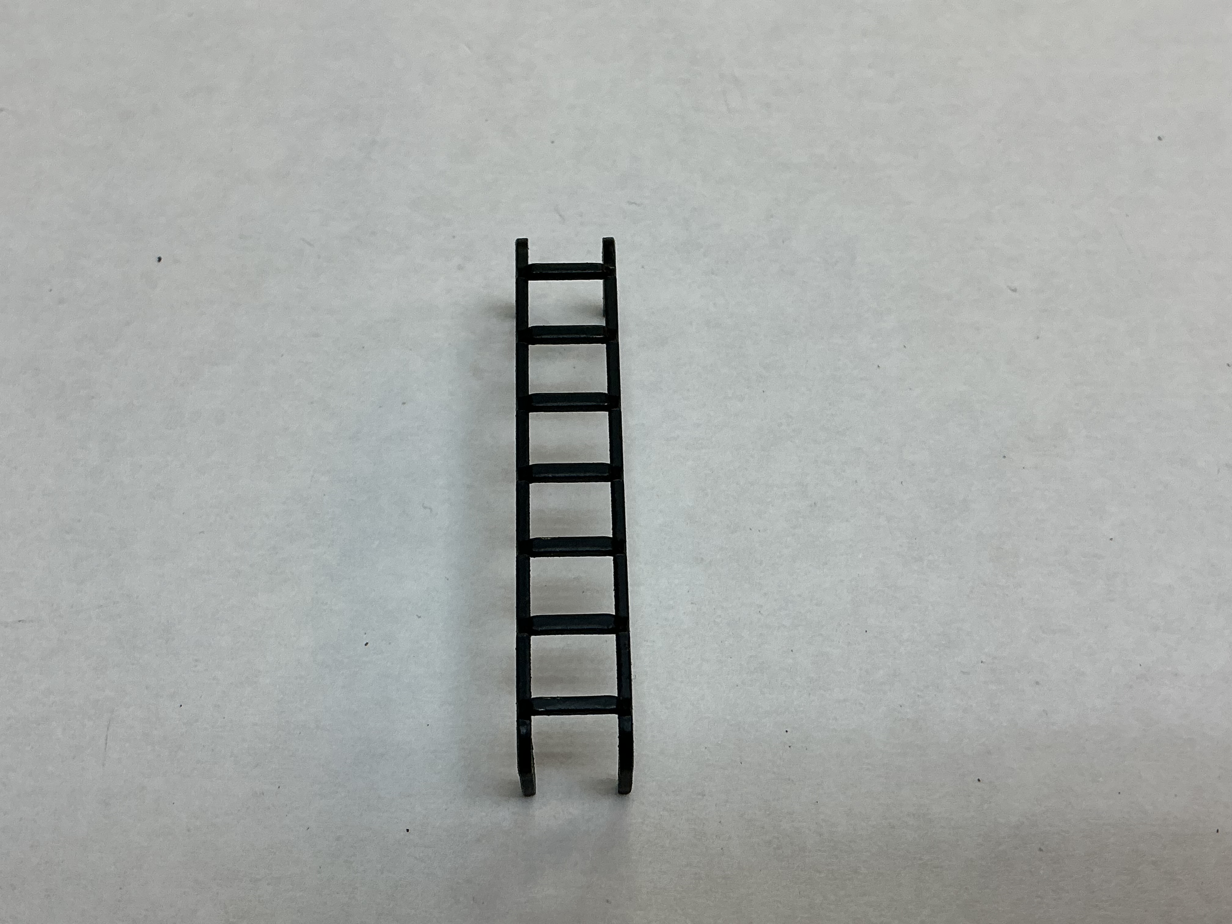 LADDER / 7-RUNG / BLACK / TENDER REAR / PS-1 / PREMIER ATSF NORTHERN 4-8-4