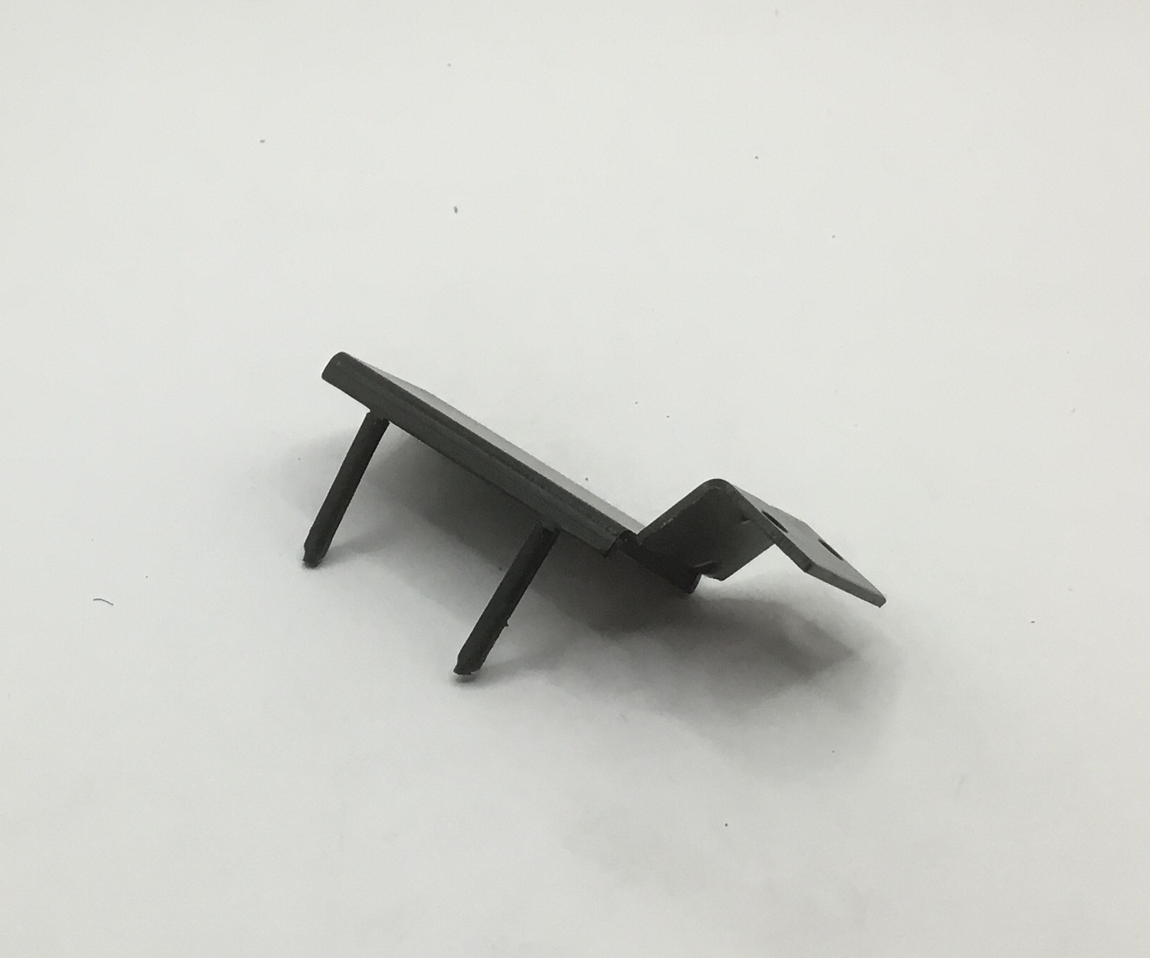 BRACKET / WIRE ROUTING / 2 BENDABLE TABS / PREMIER HUDSONS