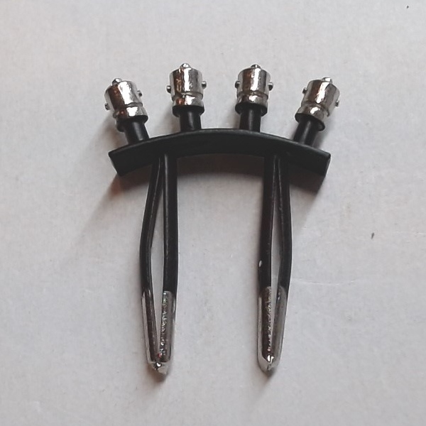 POP-OFF VALVES / FOUR / SILVER / W/MOUNTING POSTS / RAILKING Y-6b 2-8-8-2