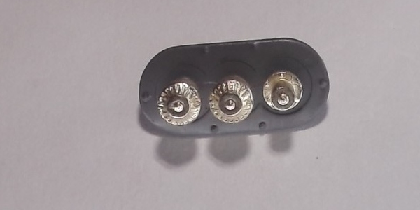 POP-OFF VALVE / BRASS / THREE / RAILKING ONE GAUGE CHALLENGER & BIG BOY
