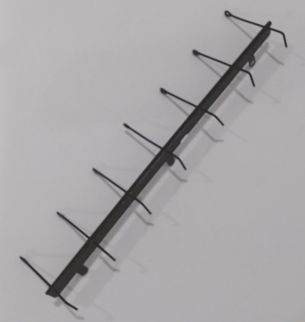 STANCHIONS / W/WALKWAY / BLACK / MIDDLE (7 STANCHIONS) / PREMIER FM TRAINMASTER