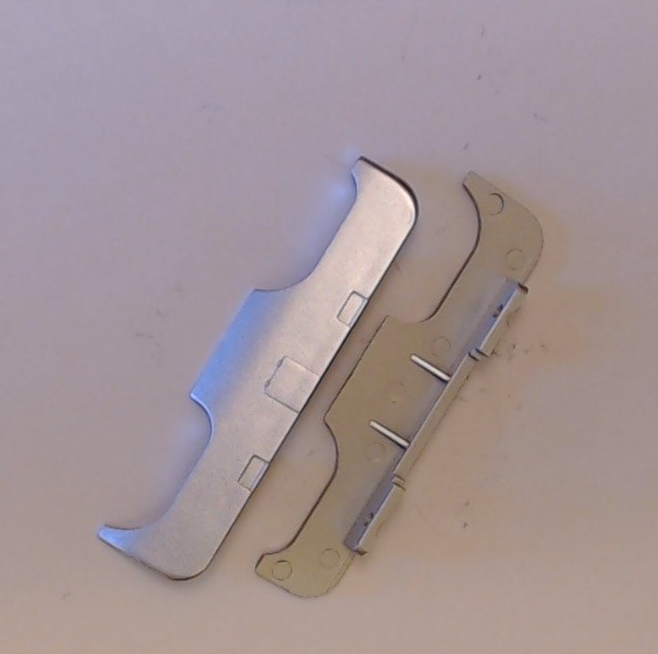 SIDE SKIRT / 2-AXLE / LH / SILVER / AEROTRAIN POWER TRUCK