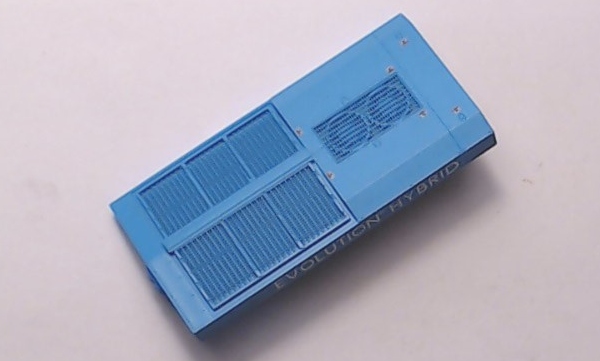 RADIATOR GRILLE ASSEMBLY / REMOVABLE / BLUE / HO SCALE ES44AC GEVO