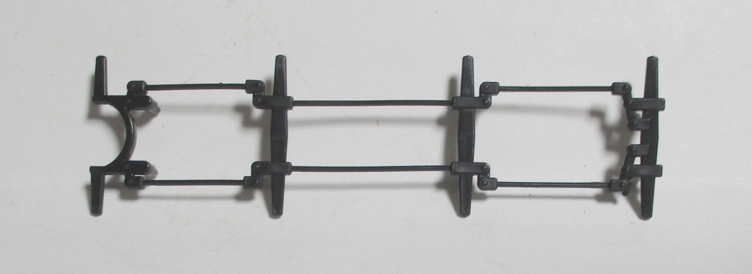 BRAKE SHOES LINKAGE / PLASTIC / FRONT ENGINE / ALL 4 DRIVERS / HO SCALE CAB FORWARD 4-8-8-2